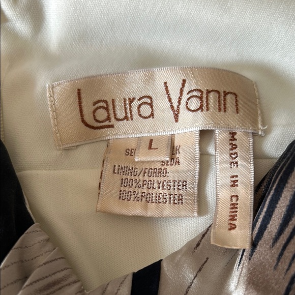 Black and White Sleeveless Midi Sundress for Cocktail Laura Vann - Picture 6 of 7